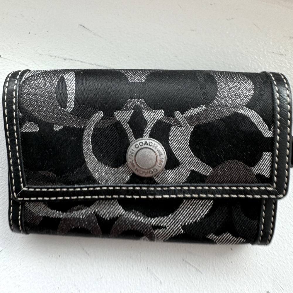 Signature Coach Design Wallet with Keychain